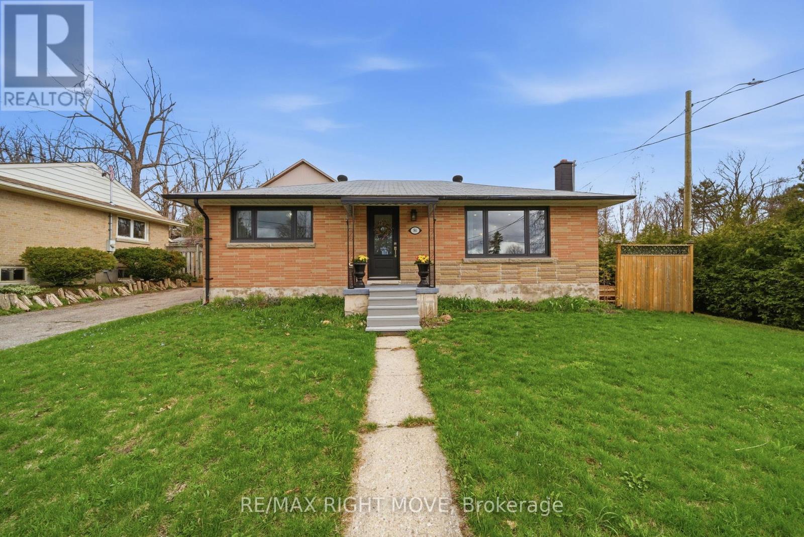 Detached at 84 BRANT STREET W, Orillia