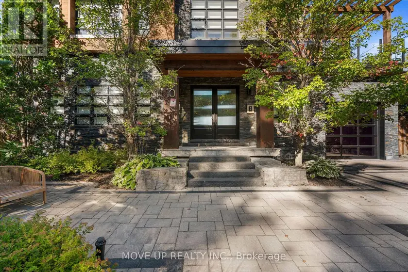 Detached at 10 HIAWATHA AVENUE, Wasaga Beach