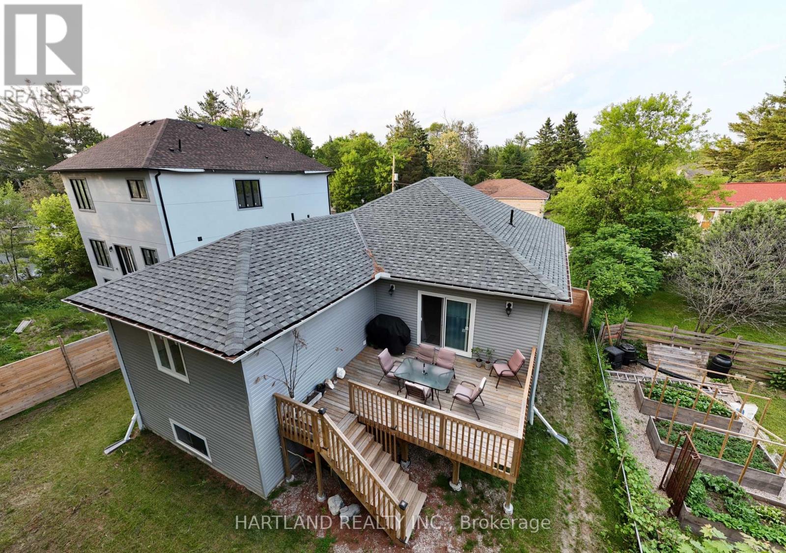 Detached at 22 BERKELY STREET, Wasaga Beach