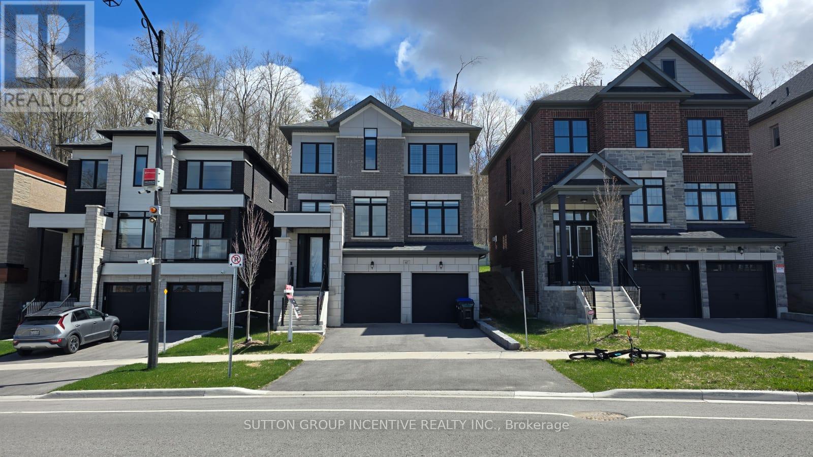 Detached at 47 BEARBERRY ROAD, Springwater (Midhurst)