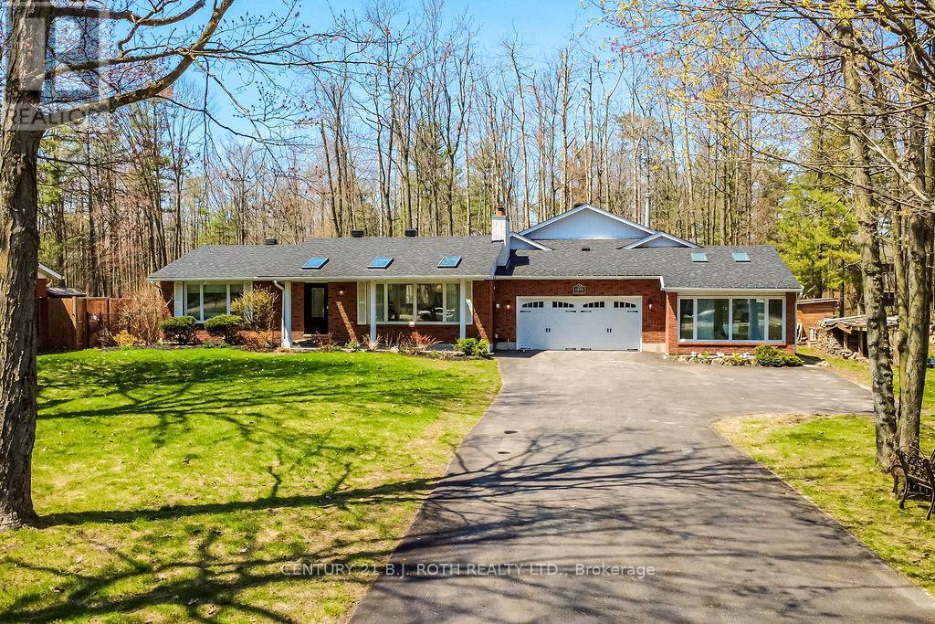 Detached at 1078 SUNNIDALE ROAD, Springwater (Centre Vespra)