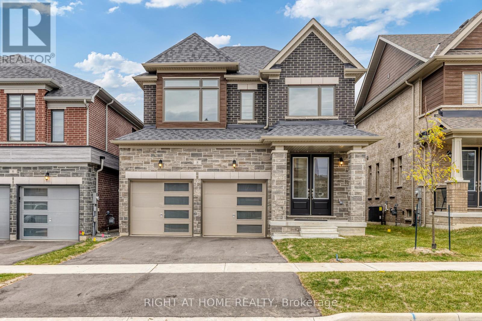 Detached at 8 DAISY STREET, Springwater (Midhurst)