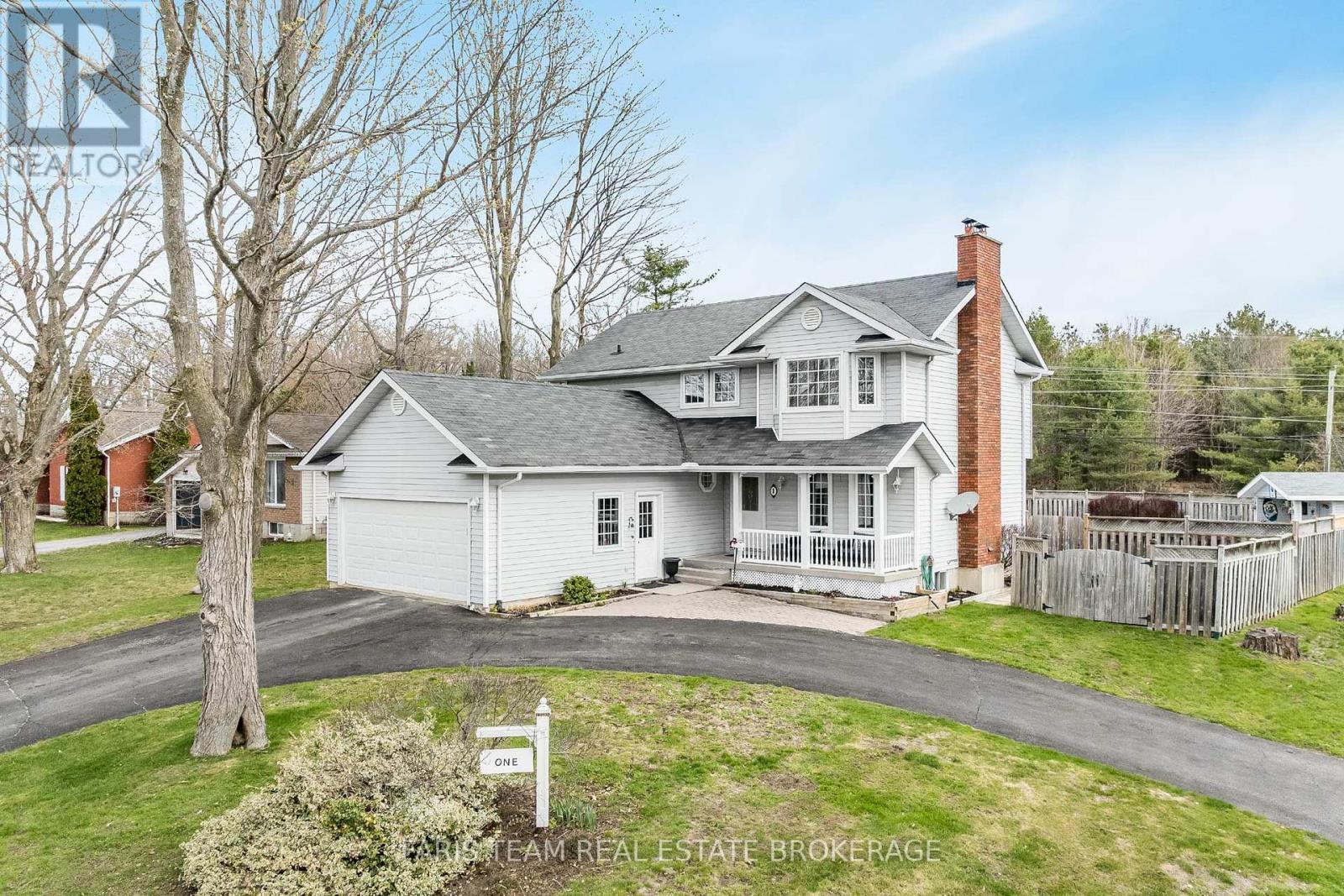 Detached at 1 HALLEN DRIVE, Penetanguishene