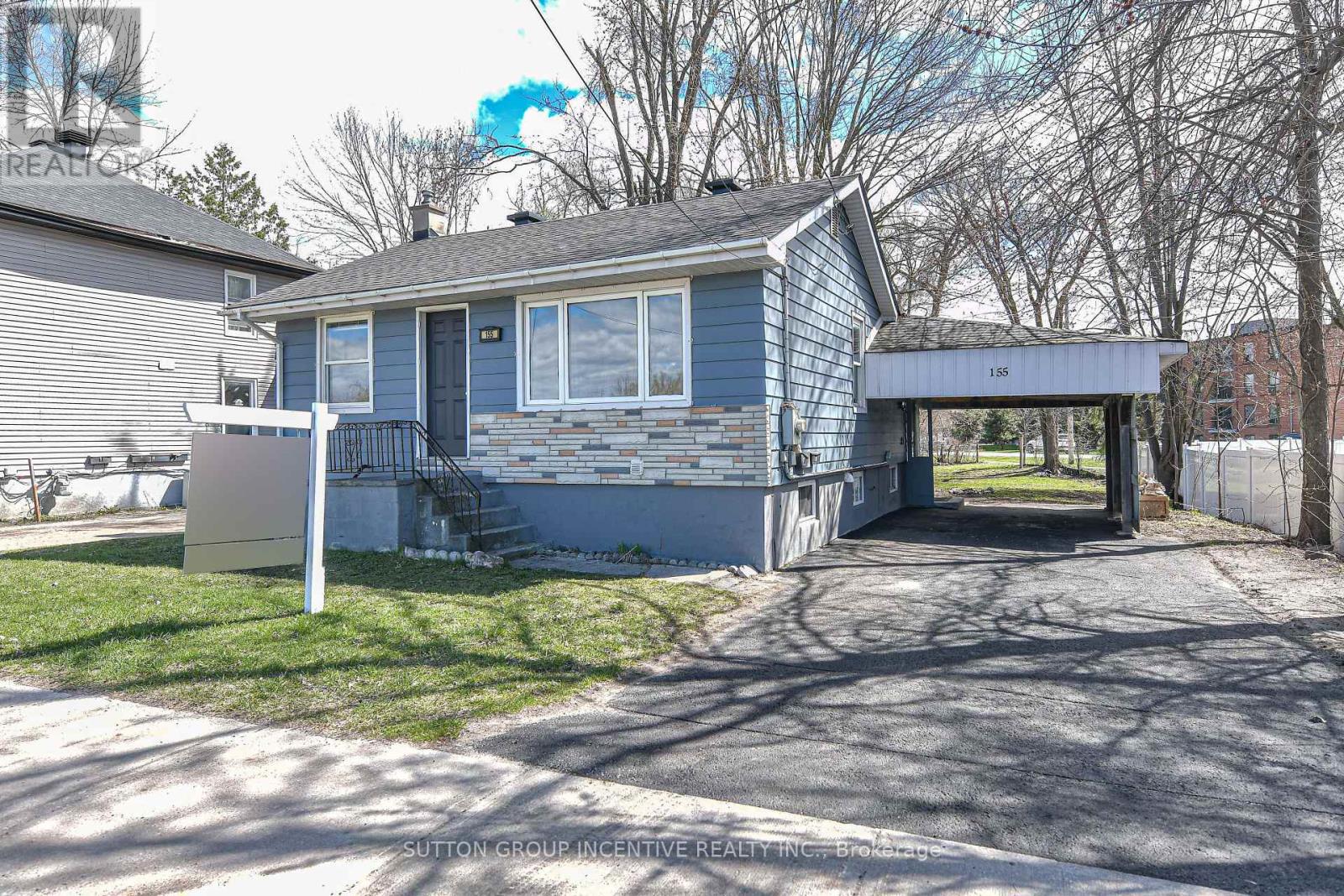 Multiplex at 155 ATHERLEY ROAD, Orillia