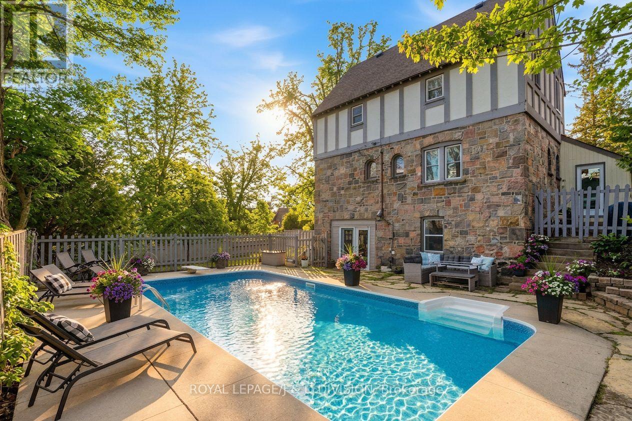 Detached at 44 TECUMSETH STREET, Orillia