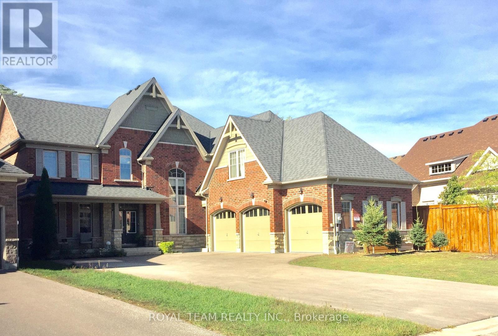 Detached at 18 MOREAU WAY, Springwater (Centre Vespra)