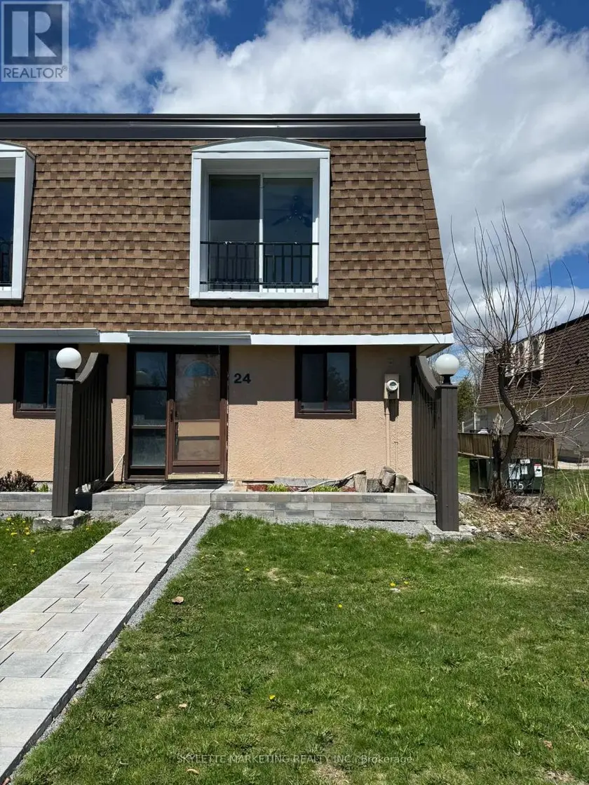 Townhouse at 24 - 2 PARADISE BOULEVARD, Ramara