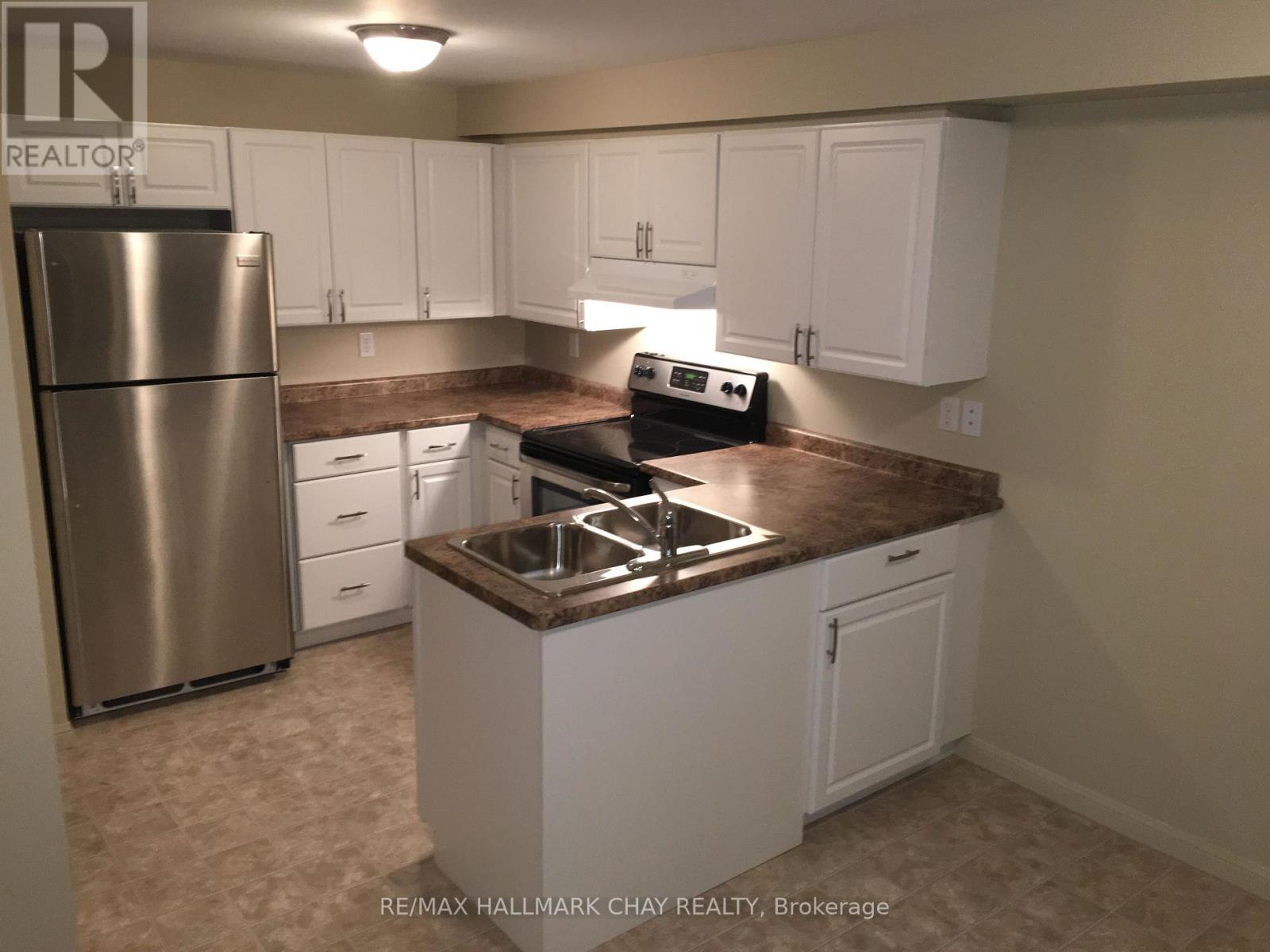 Townhouse at 141 BLACK CHERRY CRESCENT, Barrie
