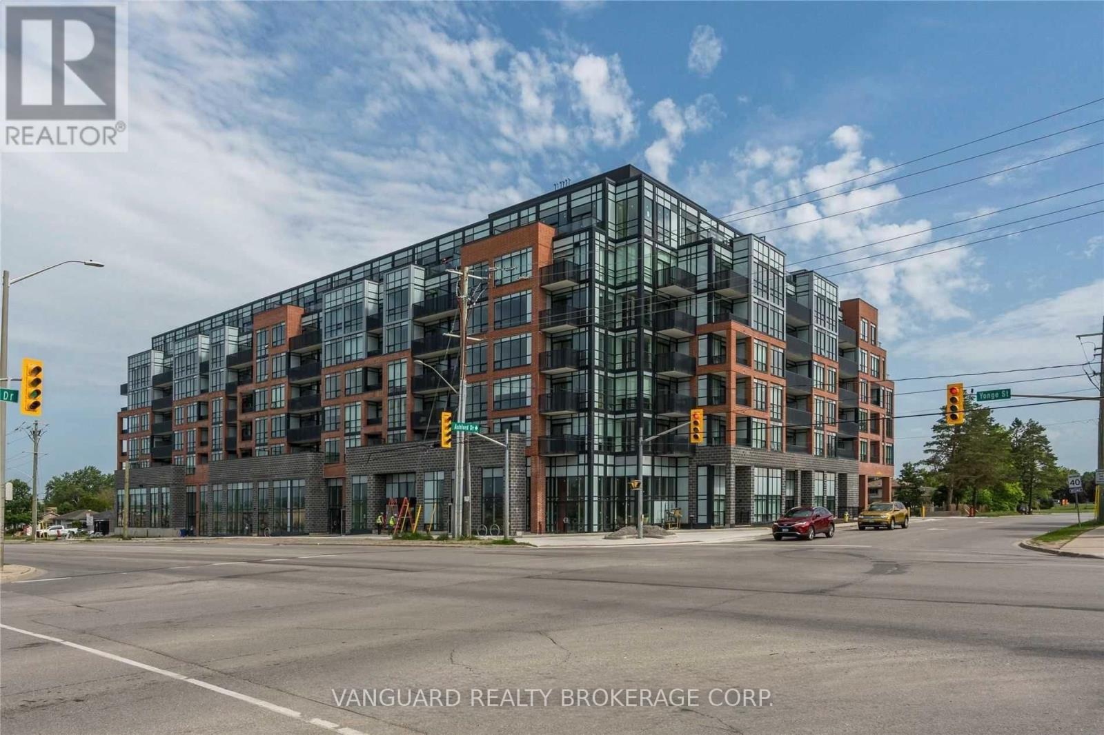 Apartment at 425 - 681 YONGE STREET, Barrie (Painswick South)