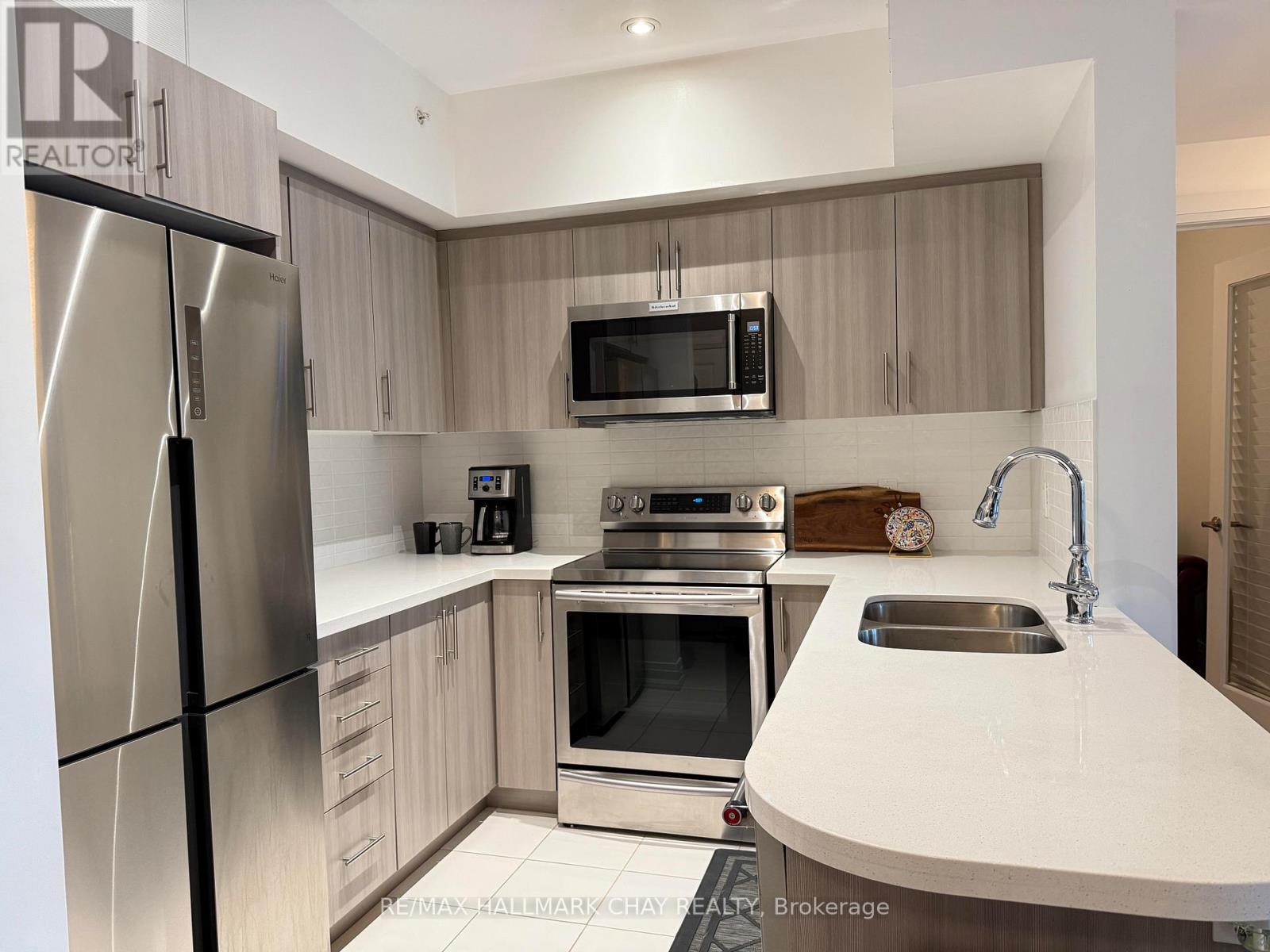 Apartment at 505 - 302 ESSA ROAD, Barrie