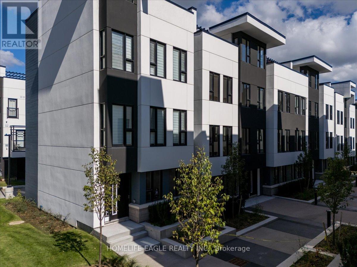 Townhouse at 2 MARINER'S PIER WAY, Orillia