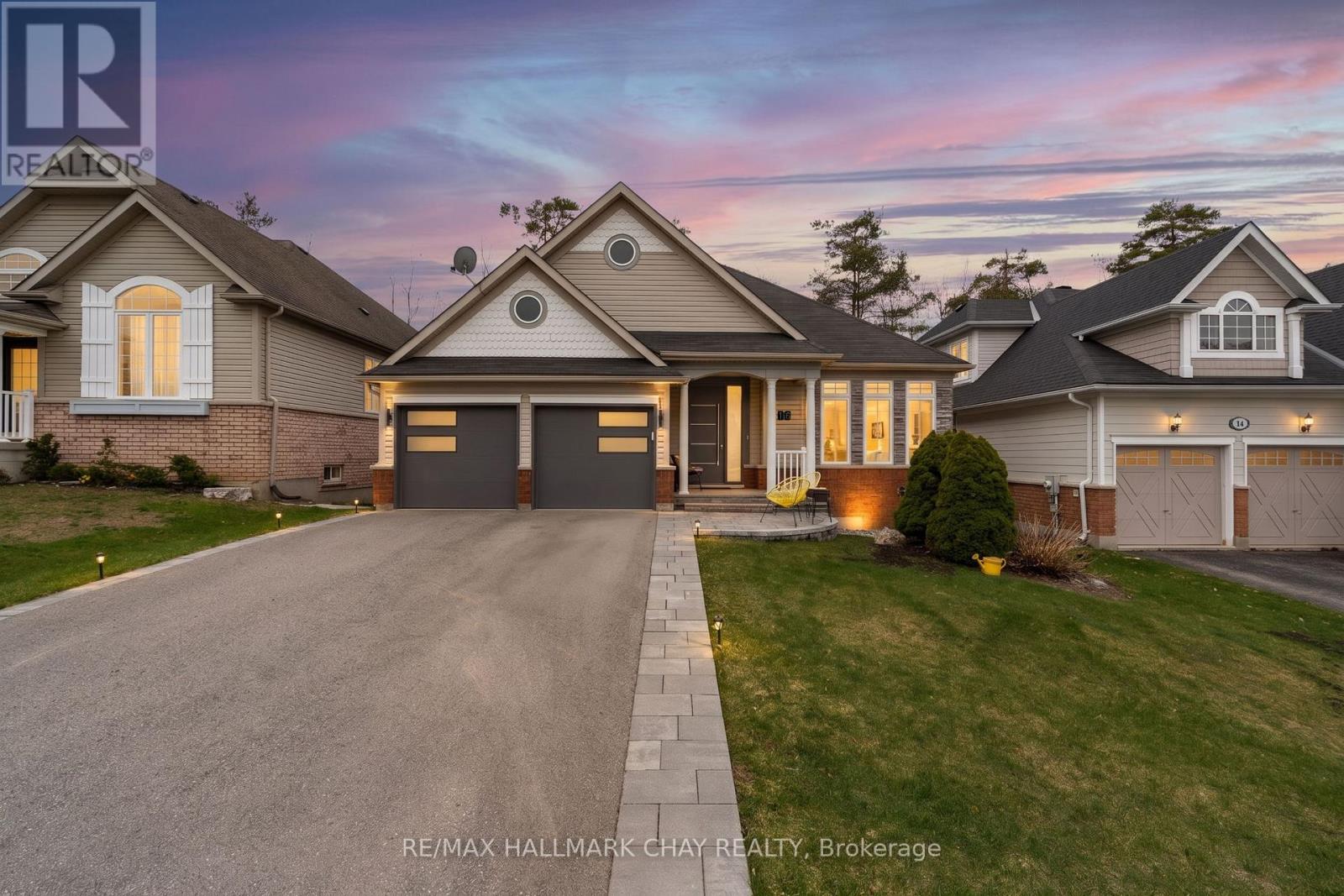 Detached at 16 OAKMONT AVENUE, Oro-Medonte (Horseshoe Valley)