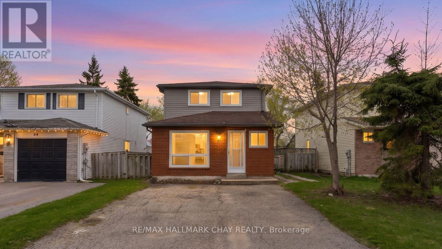 Multiplex at 61 CORBETT DRIVE, Barrie (Grove East)