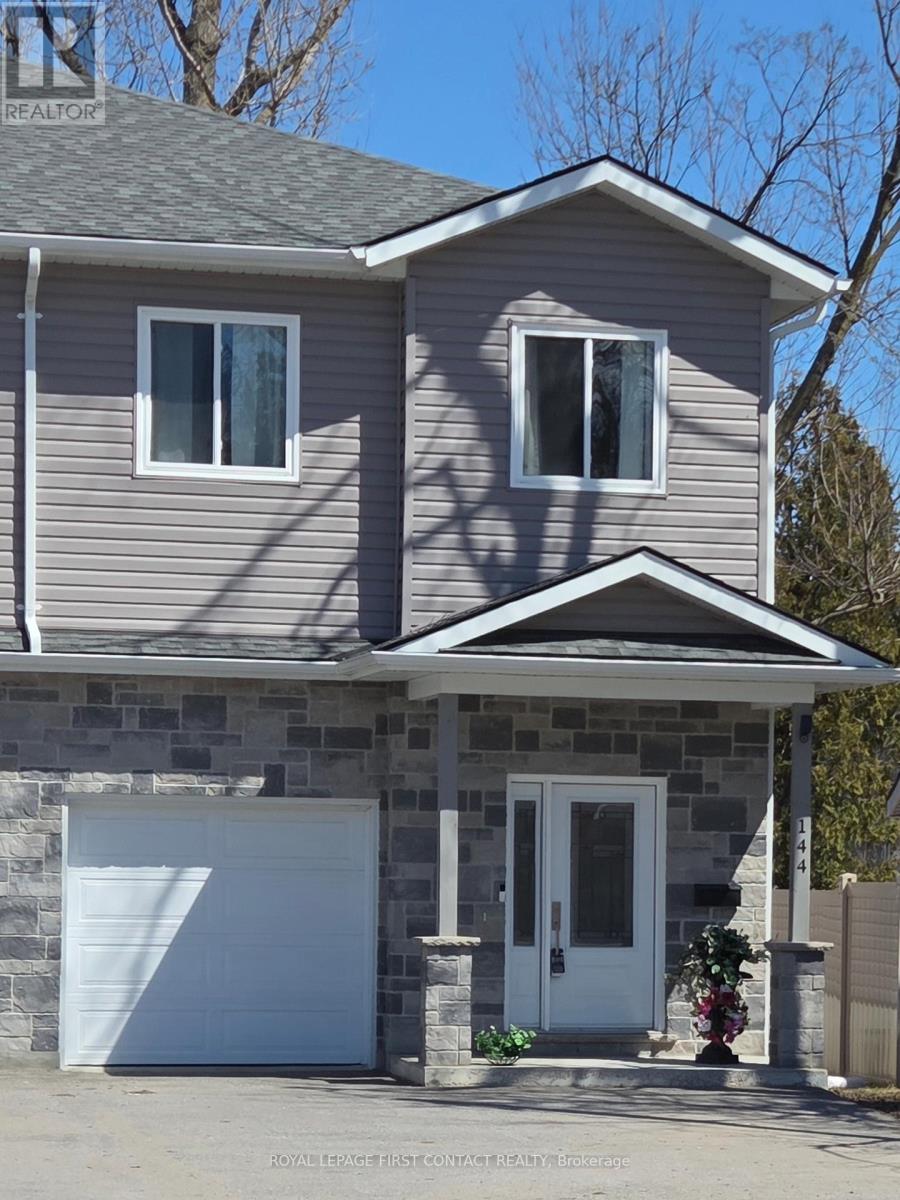 Semi-Detached/Link at 144 MEMORIAL AVENUE, Orillia