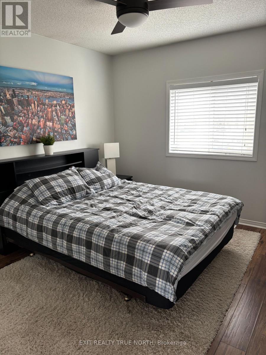 Semi-Detached/Link at 172 COURTNEY CRESCENT, Barrie