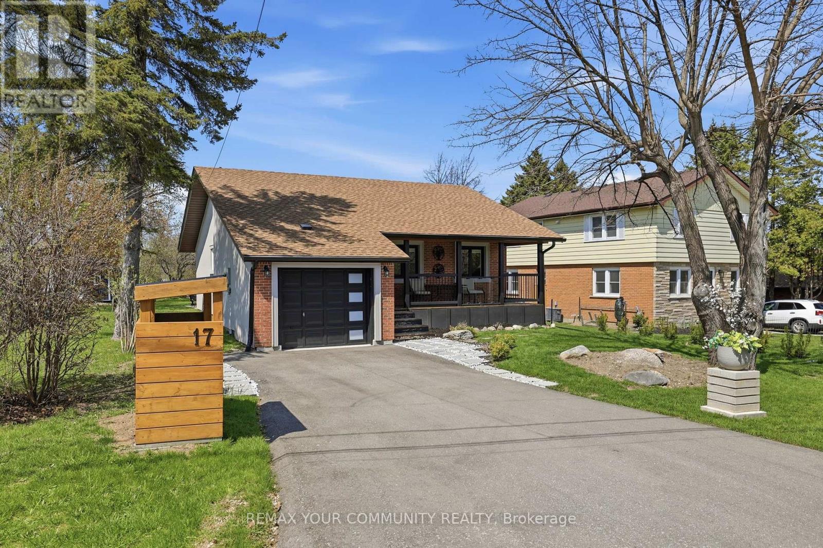 Detached at 17 ST. CLAIR STREET, Collingwood