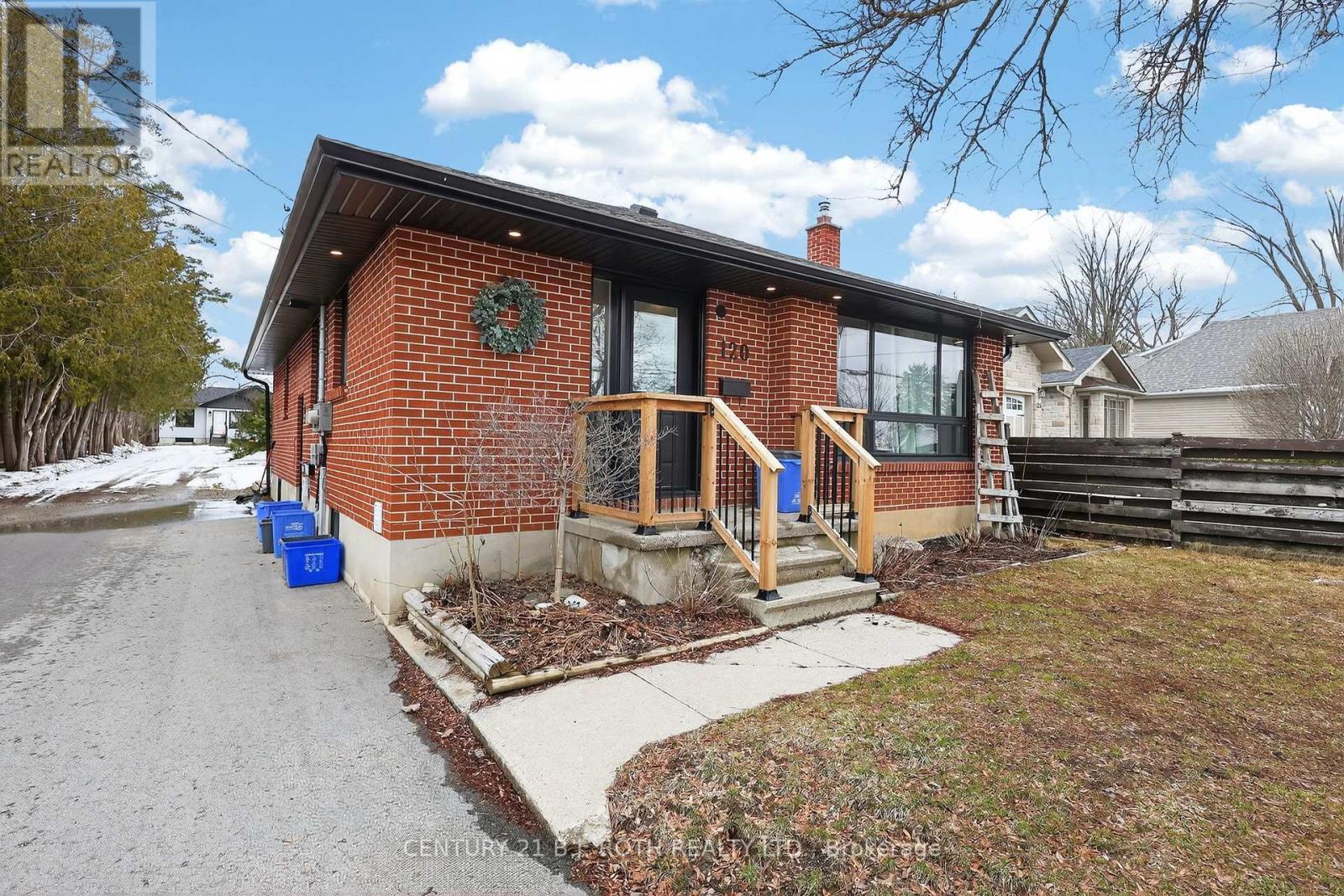 Detached at \" UNIT A\" - 120 PUGET STREET, Barrie (Codrington)