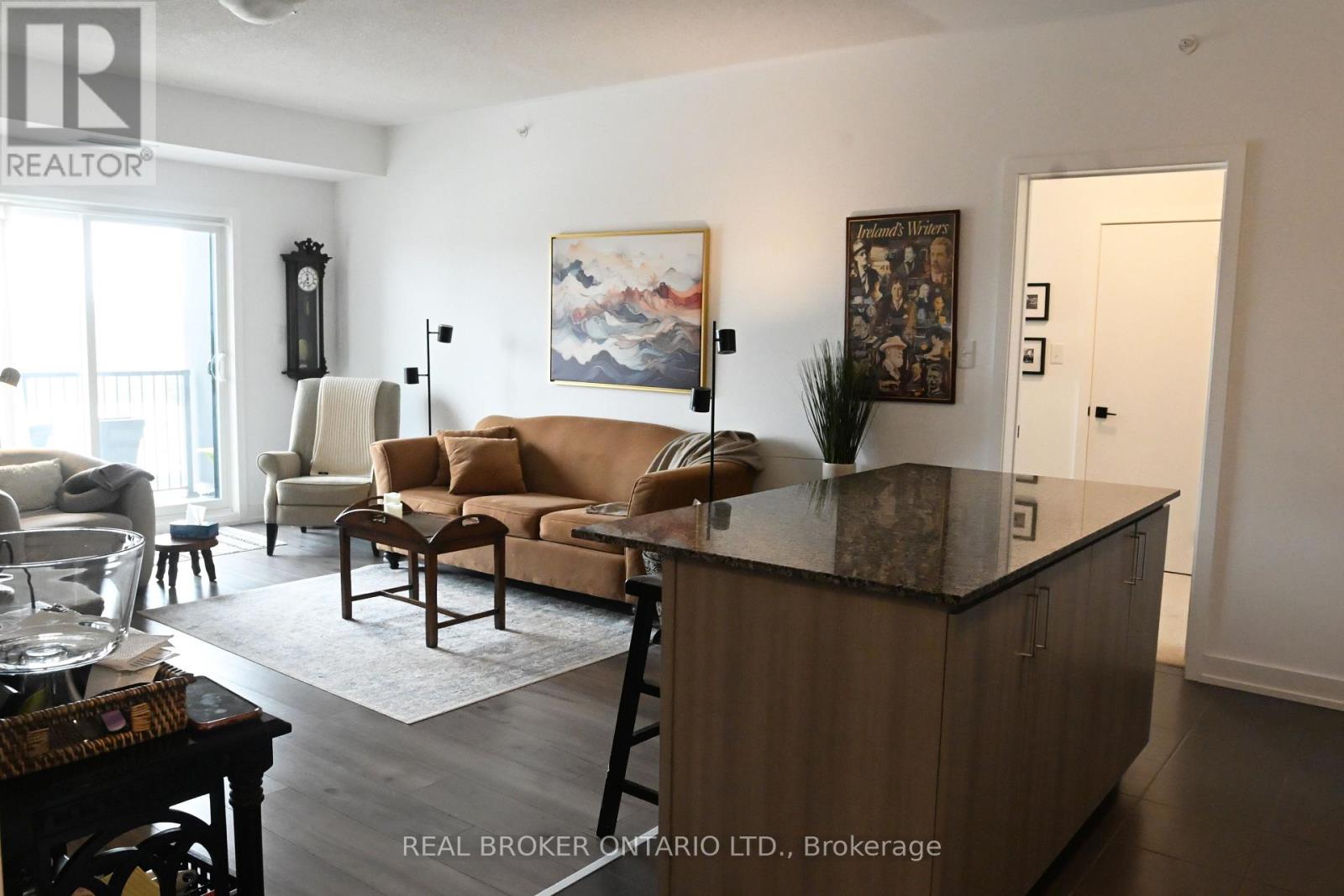 Apartment at 204 - 4 SPICE WAY, Barrie