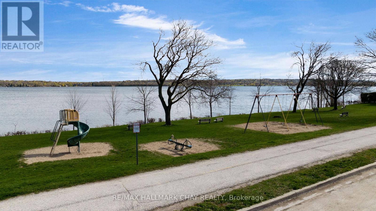 Detached at 68 KEMPENFELT DRIVE, Barrie