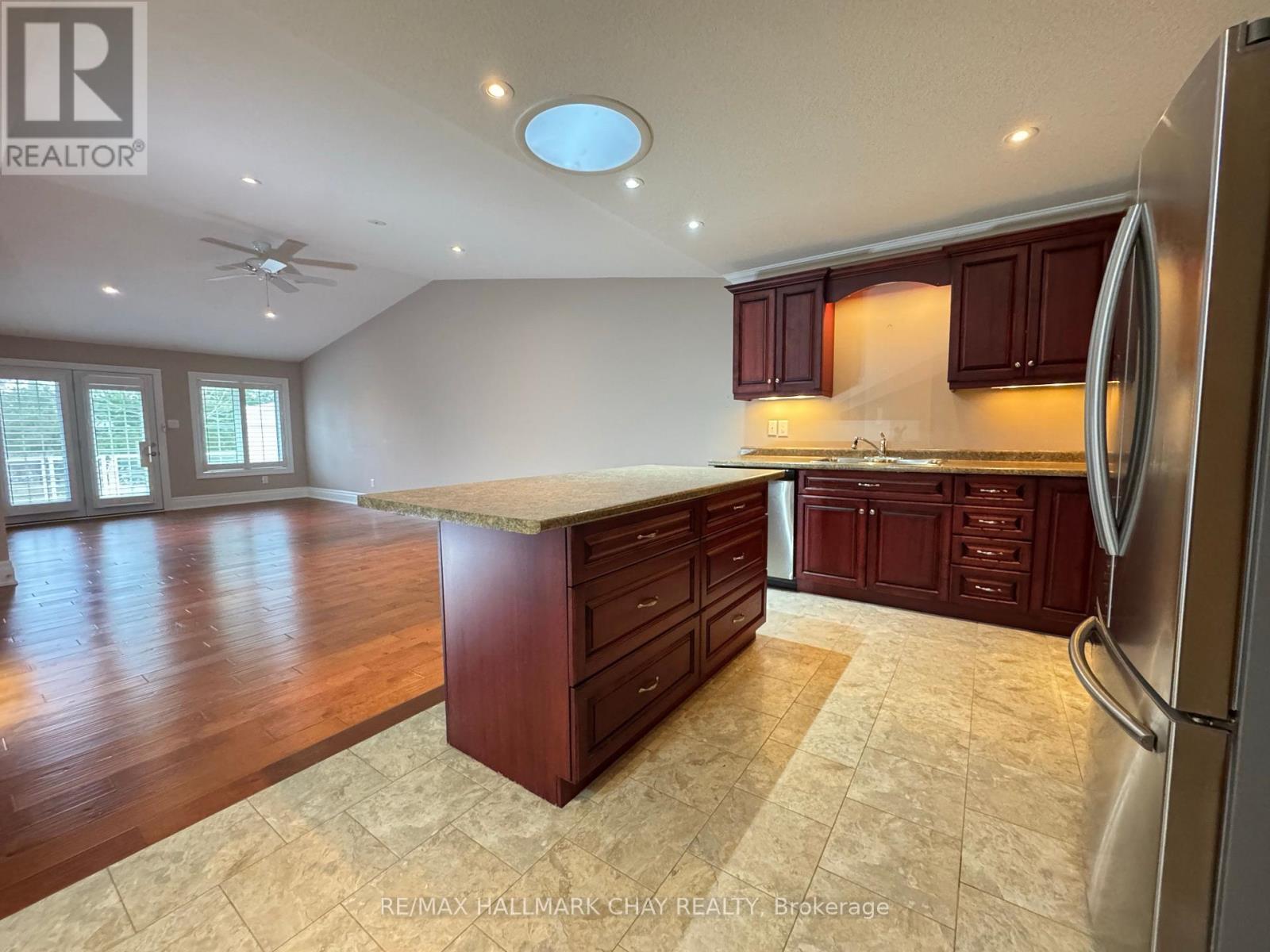 Townhouse at 31 GARDEN GROVE CRESCENT, Wasaga Beach