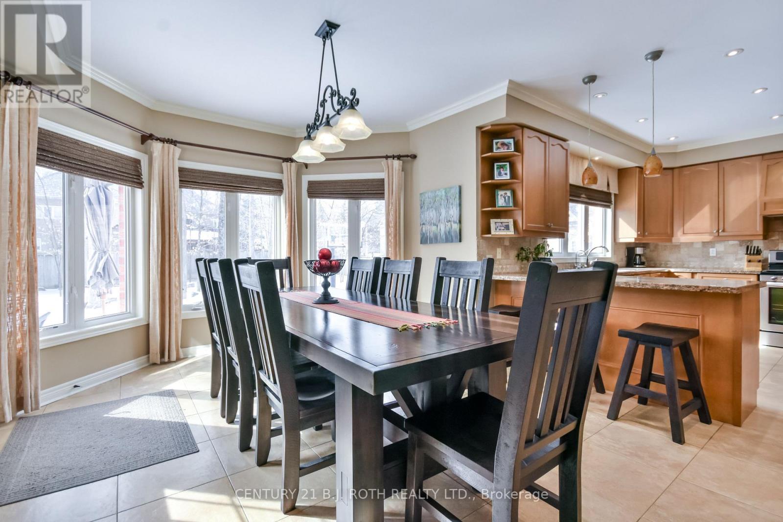 Detached at 38 CAMELOT SQUARE, Barrie
