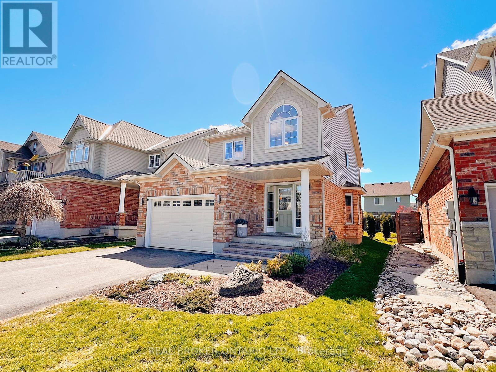 Detached at 320 HOLDEN STREET, Collingwood
