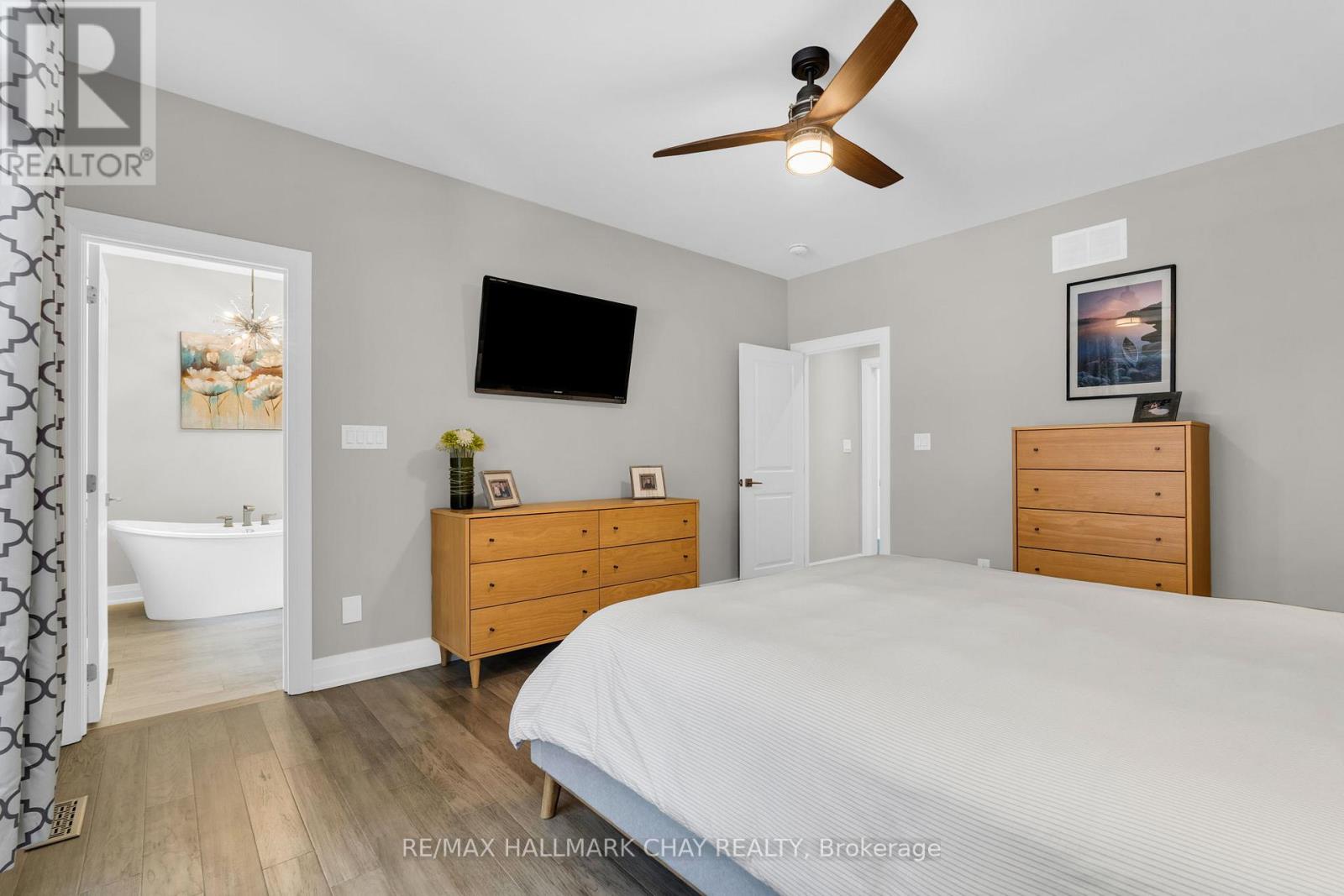 Detached at 8 BYERS STREET, Springwater