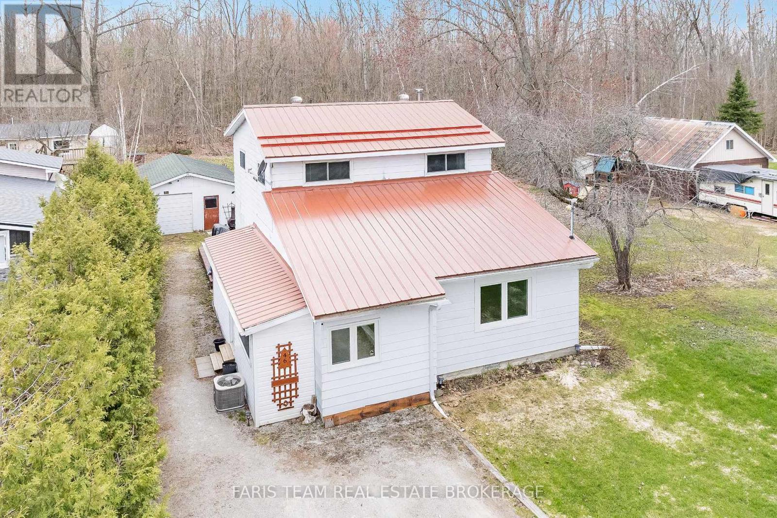 Detached at 46 HEARTHSTONE DRIVE, Tay