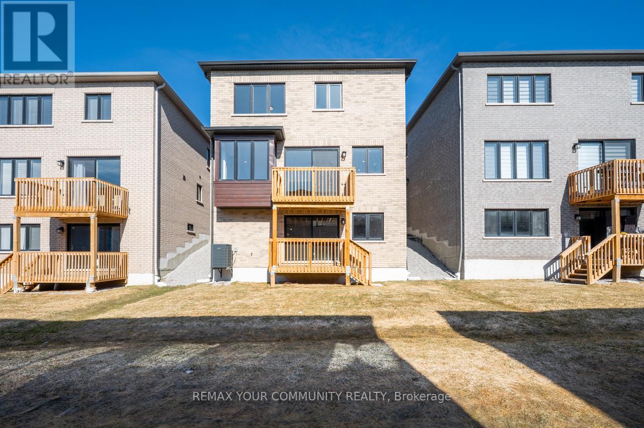 Detached at (LOT 44) - 106 BEARBERRY ROAD, Springwater
