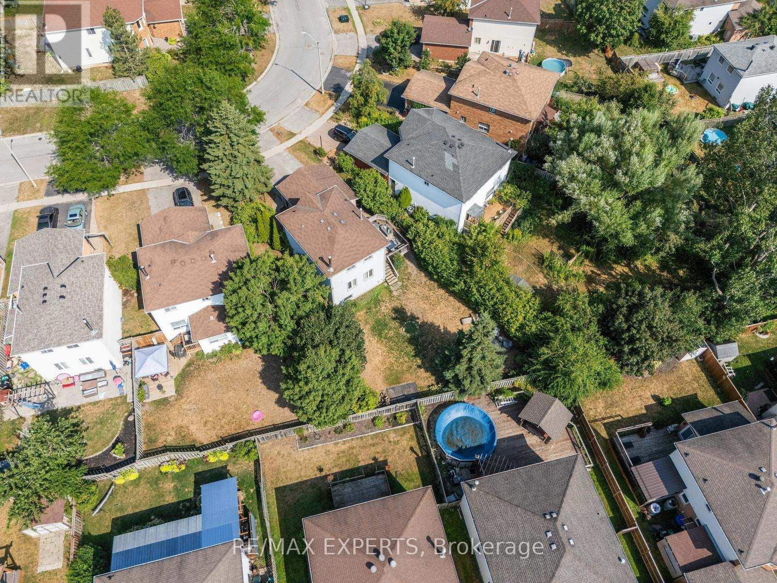 Detached at 11 PENTON DRIVE, Barrie