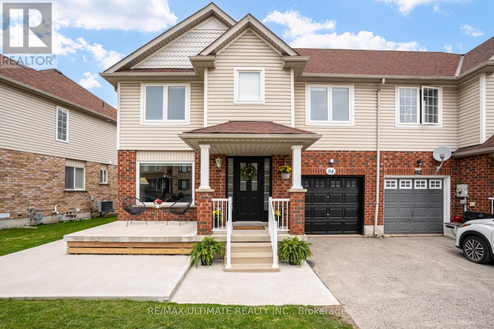 Semi-Detached/Link at 94 THRUSHWOOD DRIVE, Barrie (400 West)