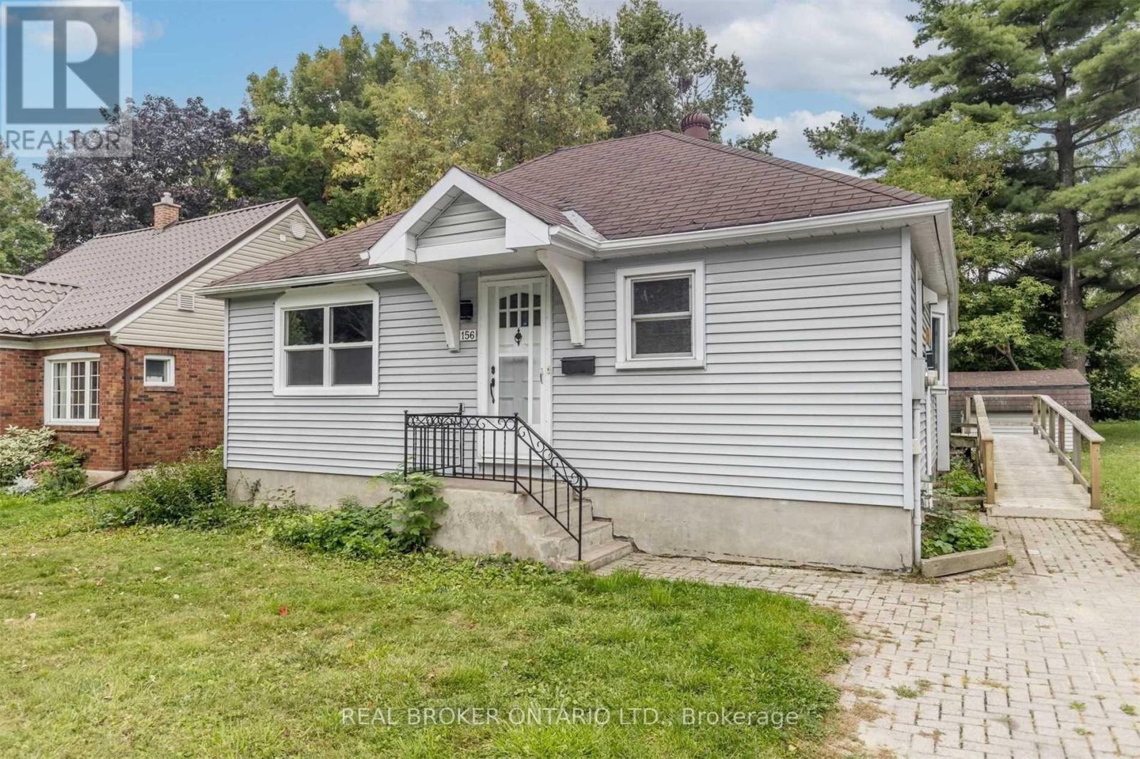 Detached at 156 CLAPPERTON STREET, Barrie (Wellington)