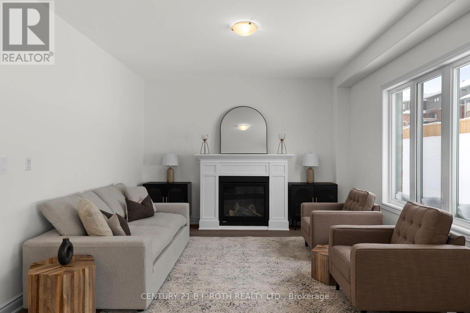 Detached at 2974 MONARCH DRIVE, Orillia