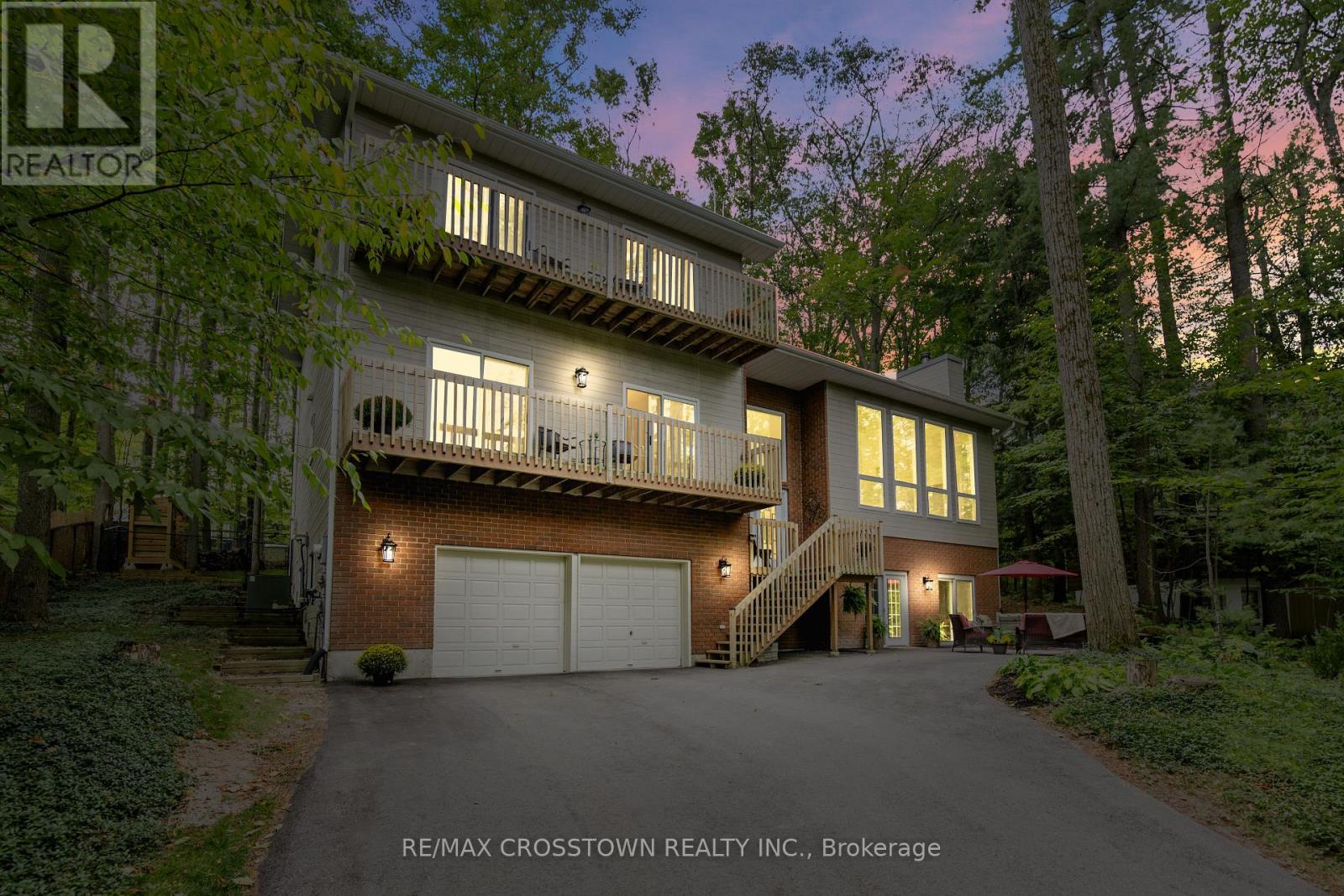 Detached at 10 BEECHWOOD ROAD, Oro-Medonte (Horseshoe Valley)