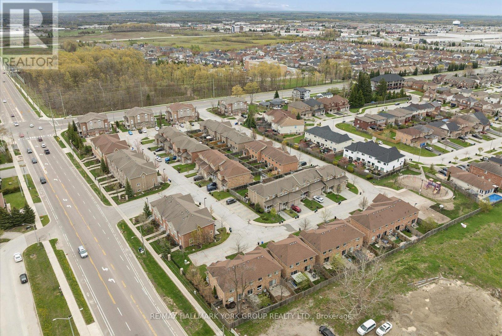 Townhouse at 70 - 50 SOUTHWOODS CRESCENT, Barrie