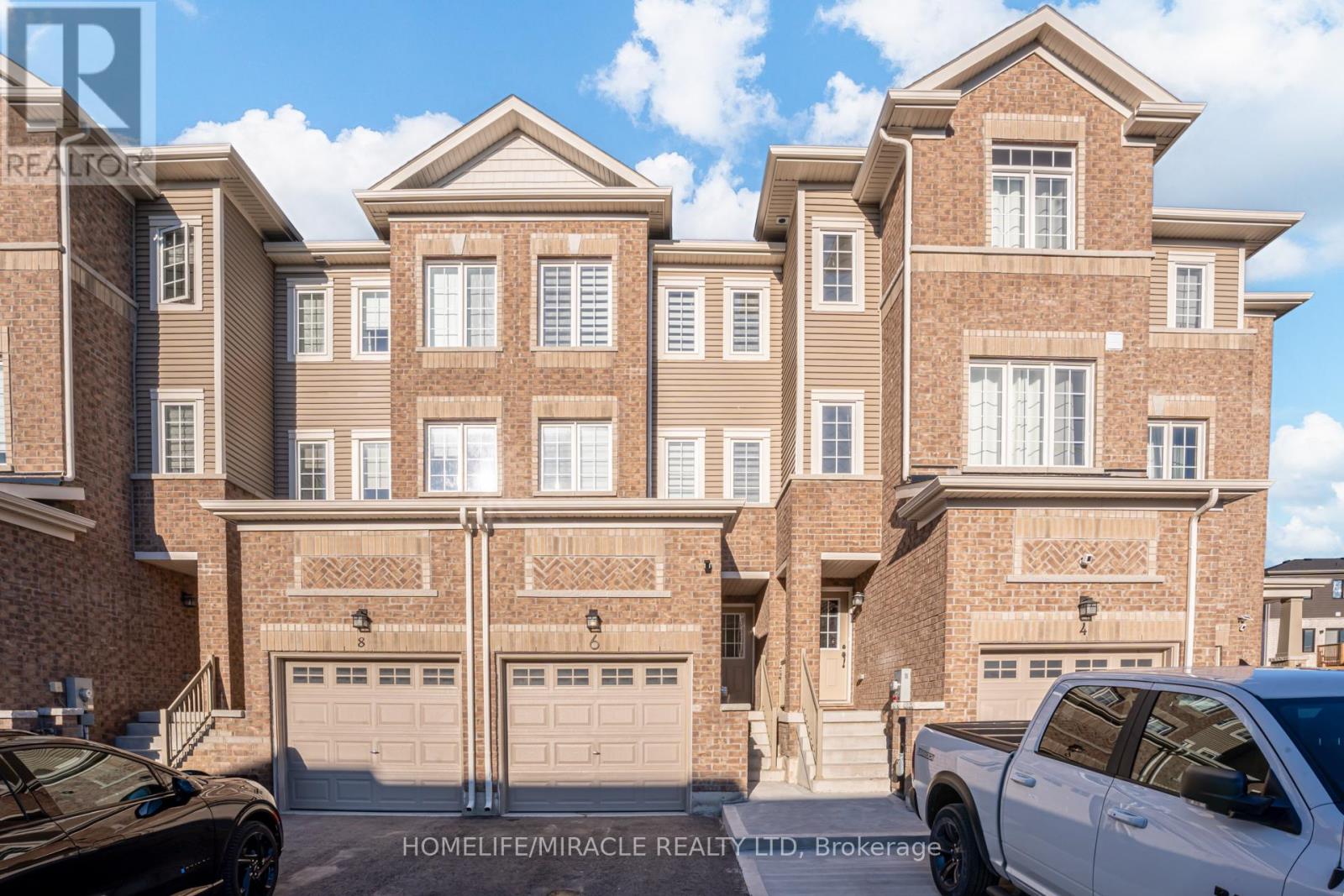Townhouse at 6 PUMPKIN CORNER CRESCENT, Barrie