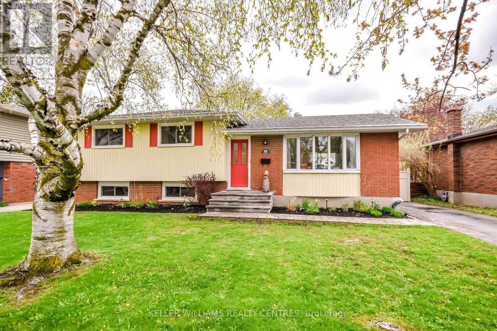 Detached at 9 FERGUSON ROAD, Collingwood
