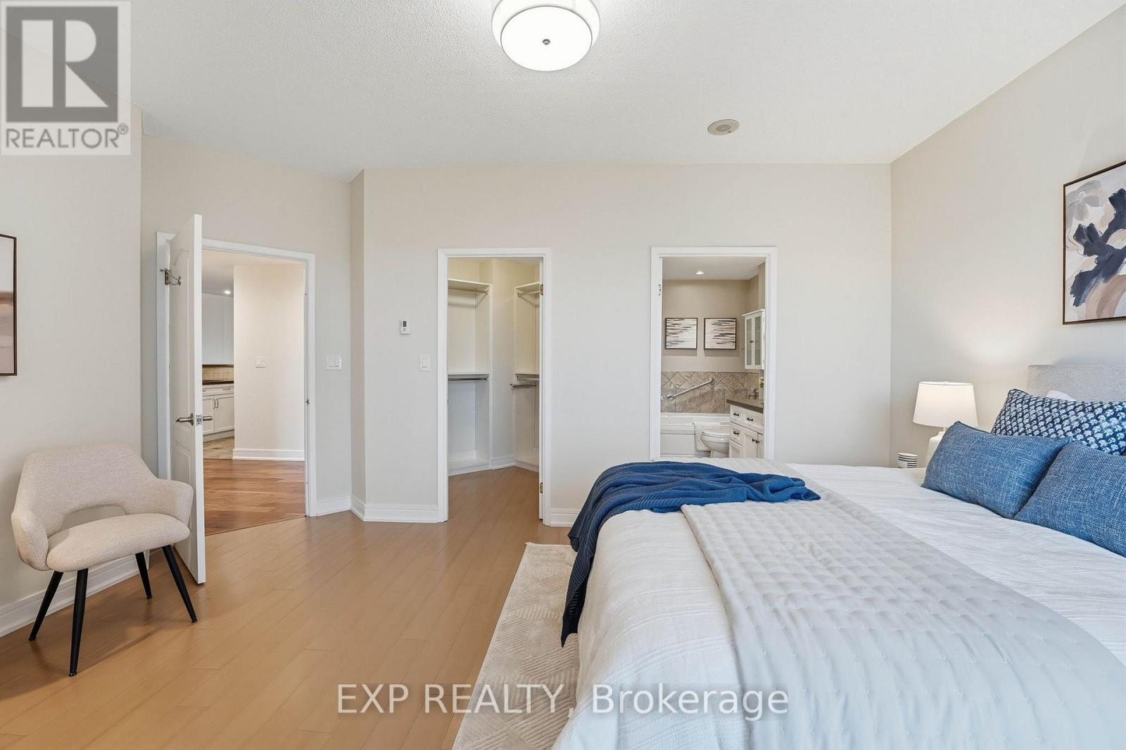 Apartment at 905 - 2 TORONTO STREET, Barrie