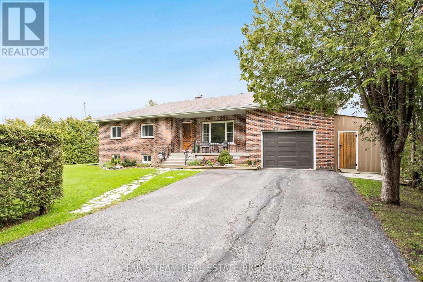 Detached at 506 LINE 11 S, Oro-Medonte (Hawkestone)