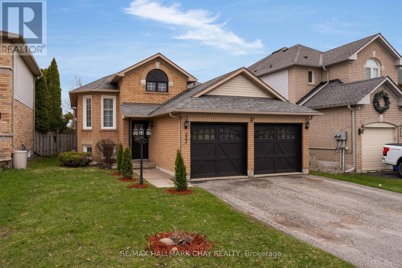 Detached at 222 WESSENGER DRIVE, Barrie (Holly)