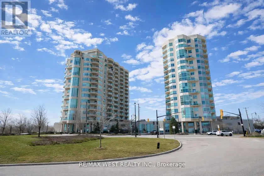 Apartment at PH1 1 - 2 TORONTO STREET, Barrie