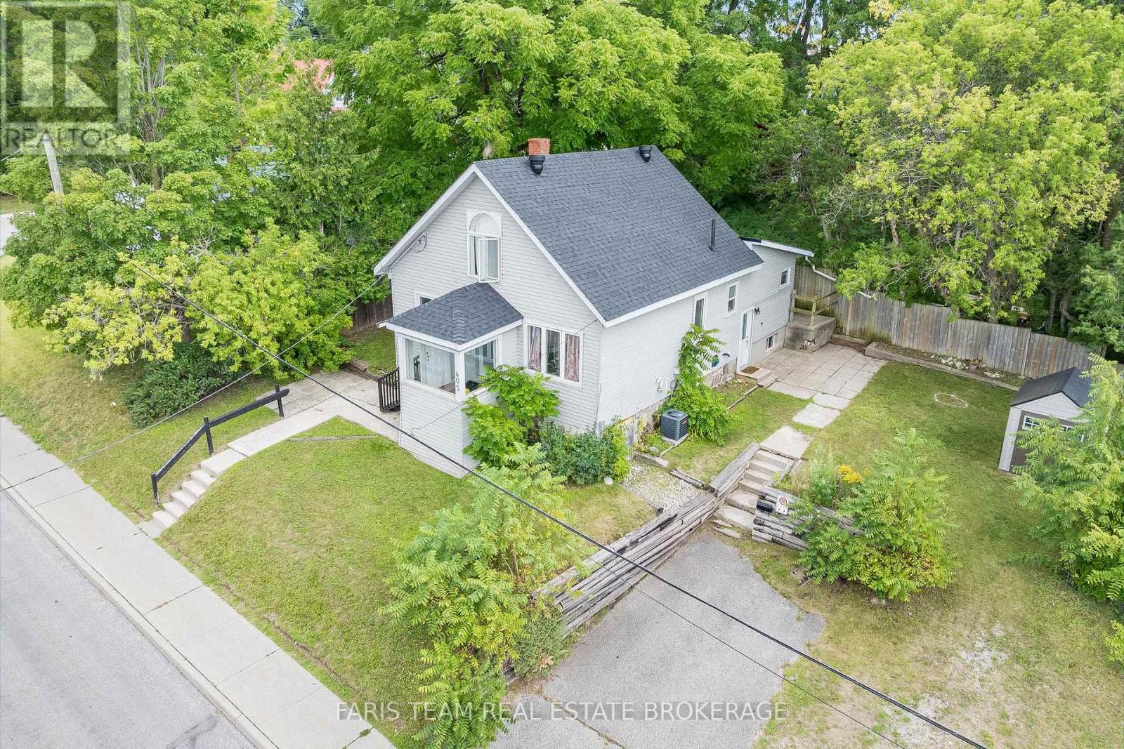 Detached at 2 - 405 BAY STREET, Midland