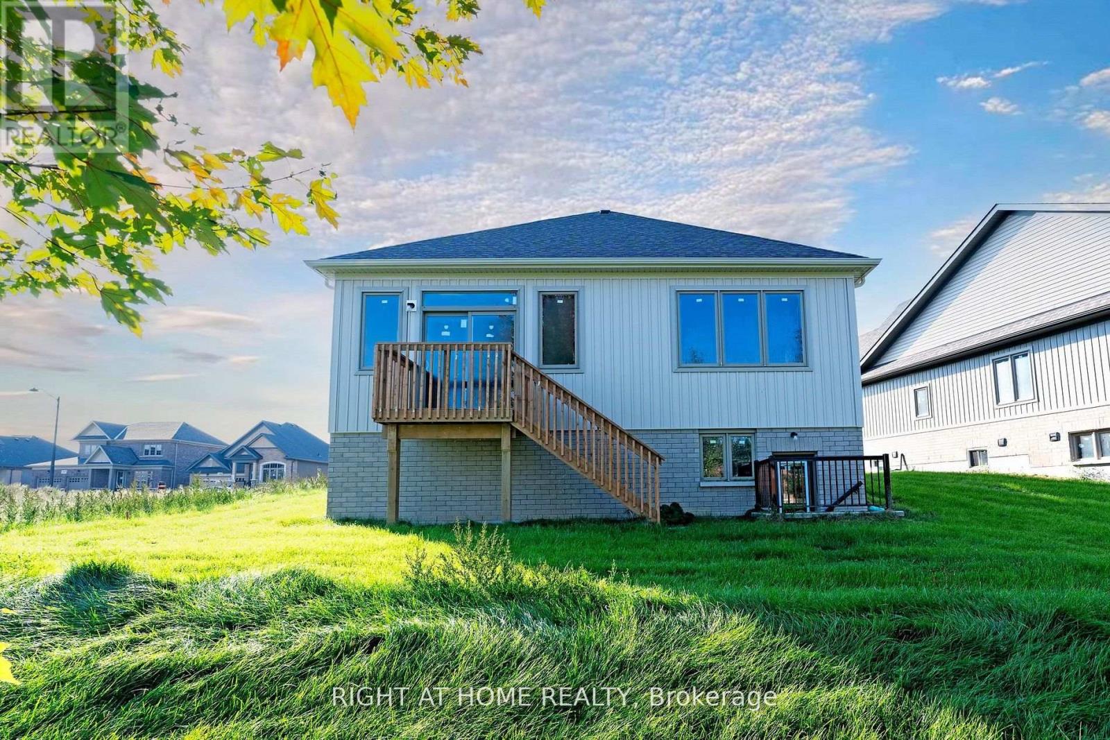 Detached at 240 WILCOX DRIVE, Clearview
