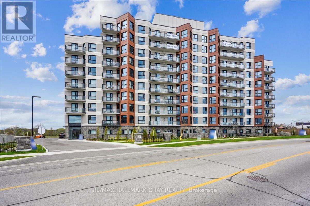 Apartment at 202 - 30 HANMER STREET W, Barrie (West Bayfield)