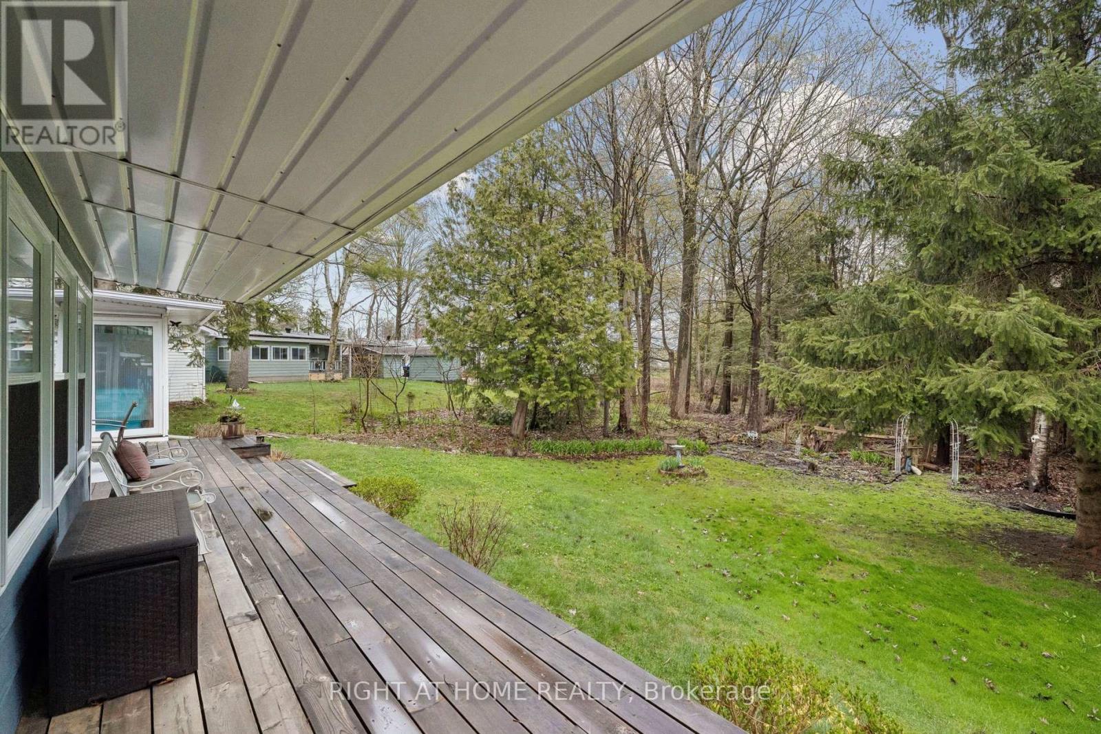 Detached at 1 ALLEN DRIVE S, Wasaga Beach