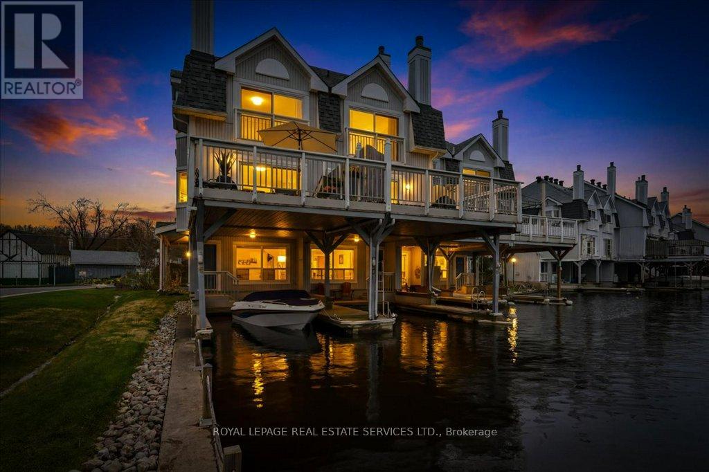 Townhouse at 4 - 30 LAGUNA PARKWAY, Ramara
