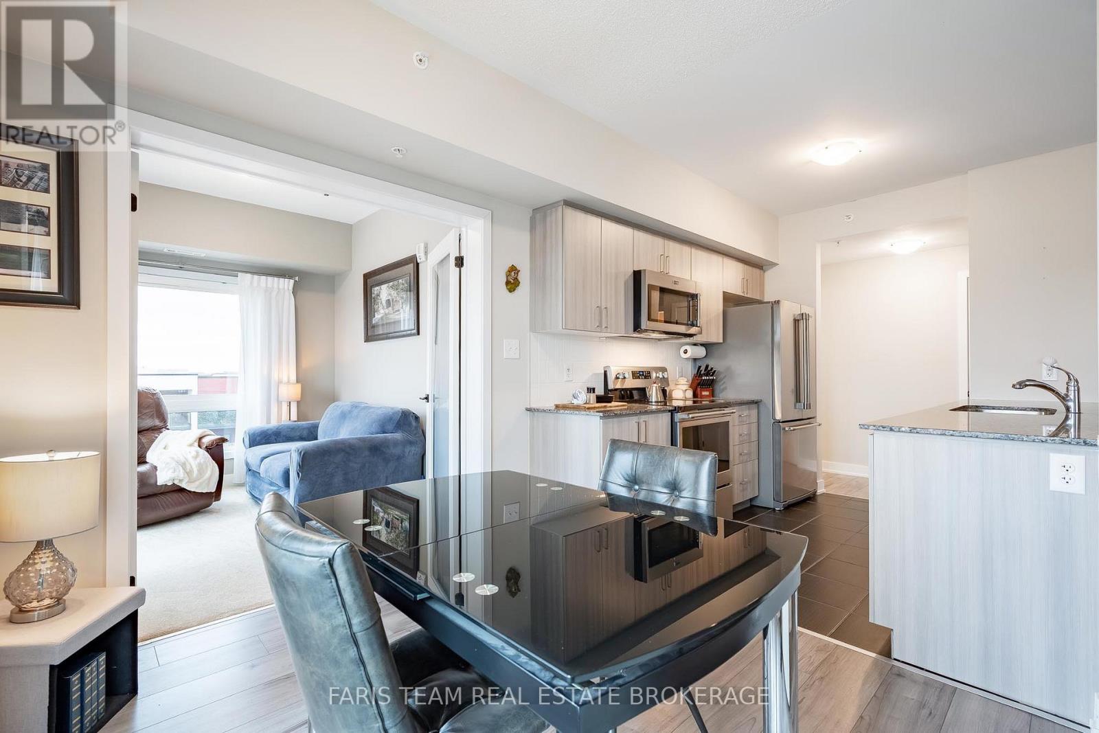 Apartment at 402 - 4 SPICE WAY, Barrie