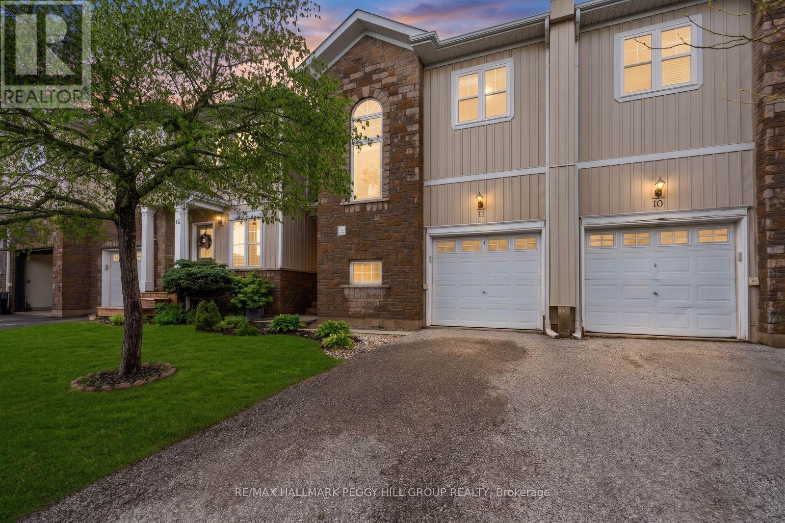 Townhouse at 11 - 800 WEST RIDGE BOULEVARD, Orillia