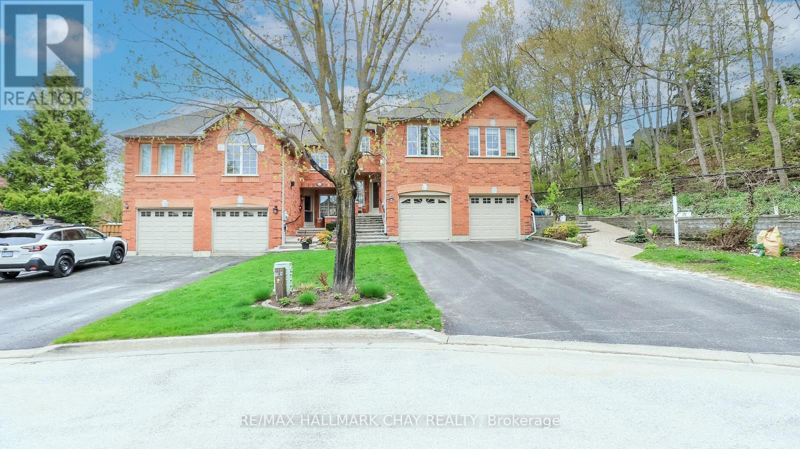 Townhouse at 13 BAILEY COURT, Barrie (Allandale)