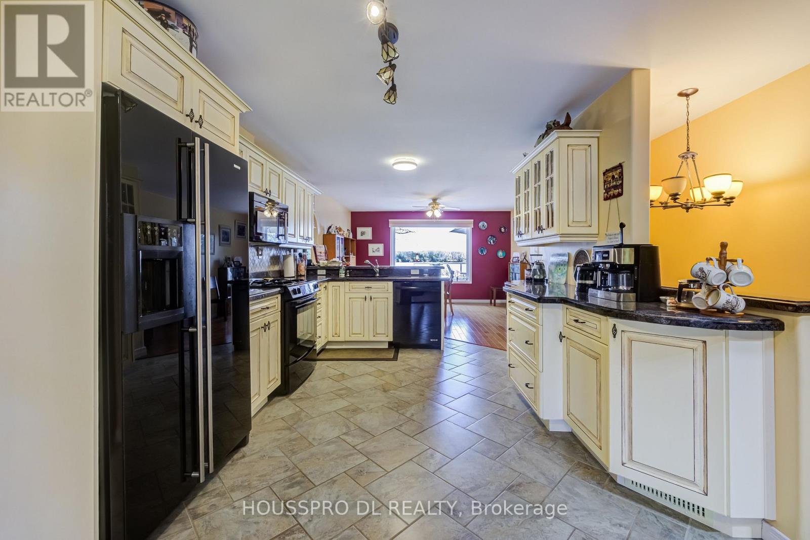 Detached at 2683 LAKESHORE ROAD E, Oro-Medonte